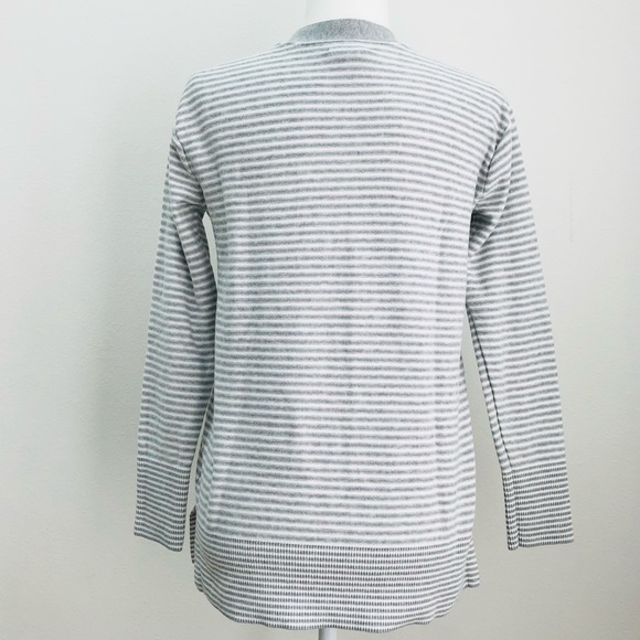 ⭐️Tommy Hilfiger⭐️V-neck Cotton White Grey Stripes Sweater Top Size Small Petite - Picture 4 of 8